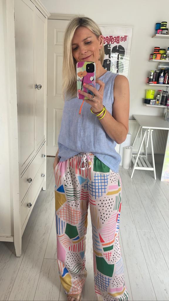 Image of 'Rómí' Geometric print trousers