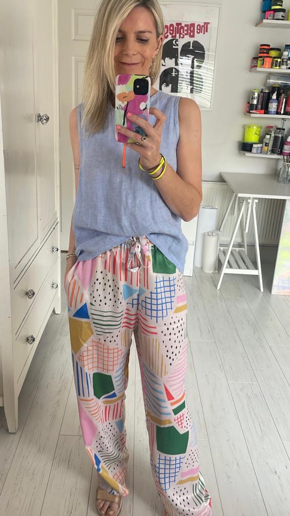 Image of 'Rómí' Geometric print trousers