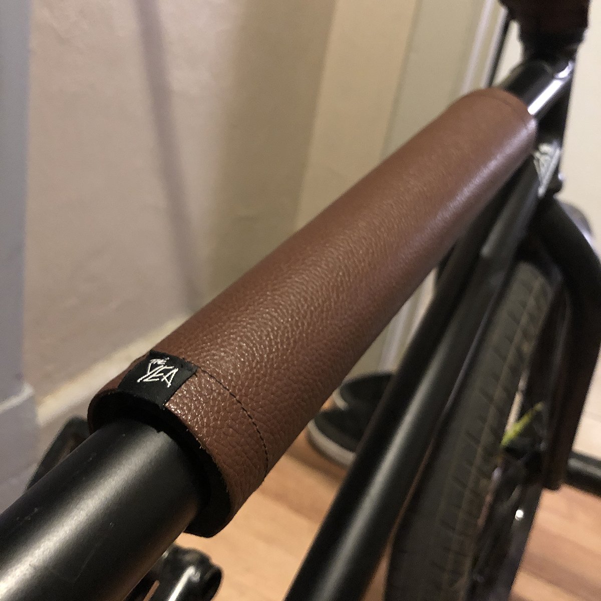 Image of Brown Leather Top Tube Pad