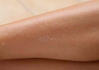 Image 3 of GEL DOUCHE PEELING AU SAVON NOIR 