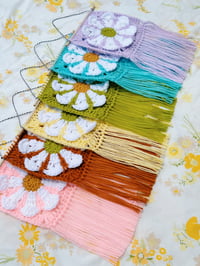 Image 4 of Retro Flower Wall Hanging