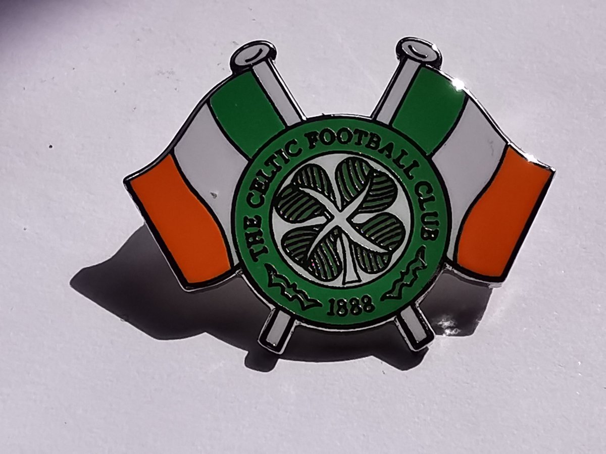 Celtic Ireland flags badge | CELTIC BADGES ☘️