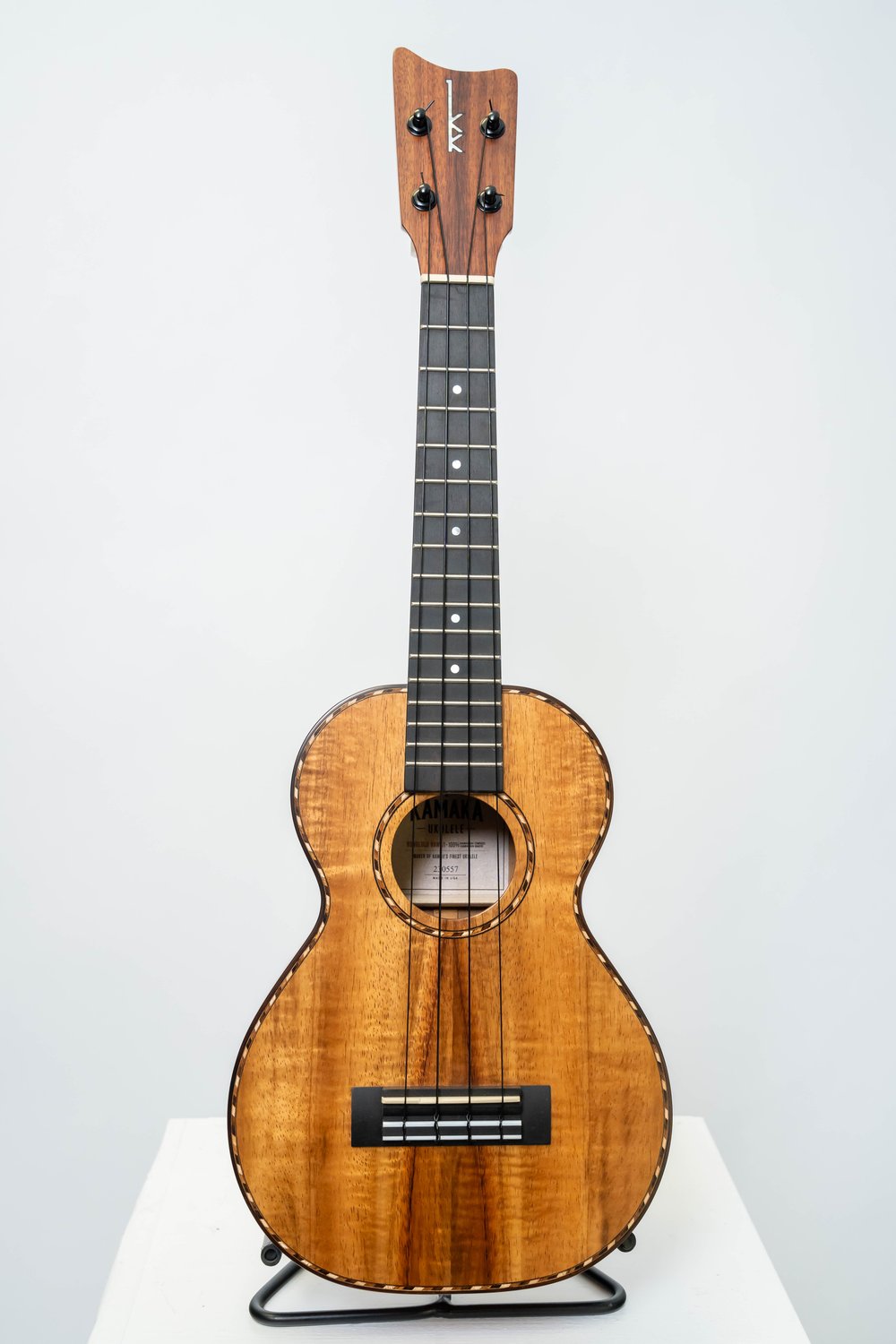 Image of Kamaka HF-2D Deluxe Concert Satin #230557