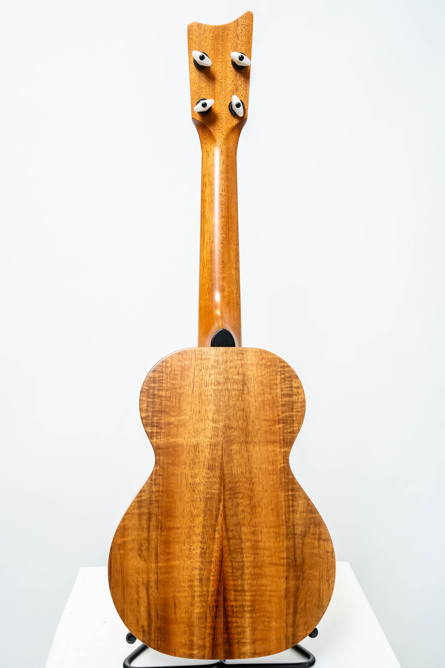 Image of Kamaka HF-2D Deluxe Concert Satin #230557
