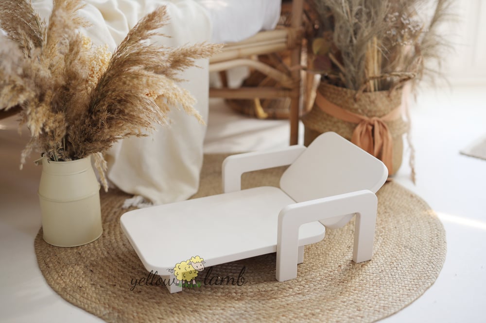 Image of « wooden sunbed with table in cream color - pre order »