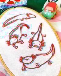 Image 3 of "3D Axolotls" Hoop