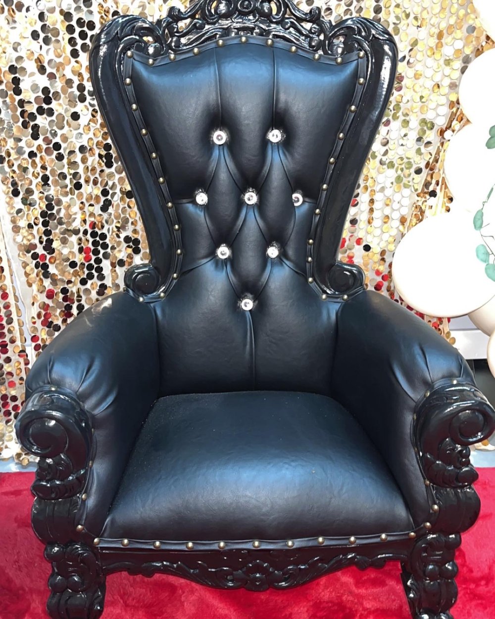 Black throne chair (Kids) ($80 base rental price)