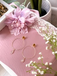 Image 3 of Simple Hoops (Gold)