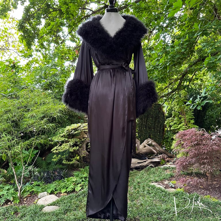 Black "Cleo" Dressing Gown