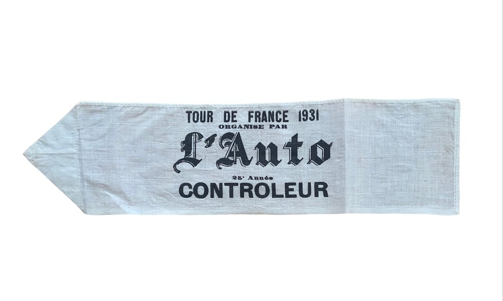 Official controller's armband for the 1931 Tour de France organized by l'Auto. 
