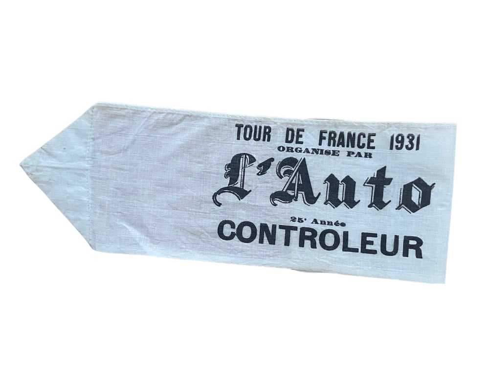 Official controller's armband for the 1931 Tour de France organized by l'Auto. 