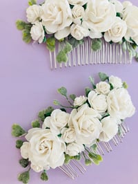 Image 2 of White flower comb 