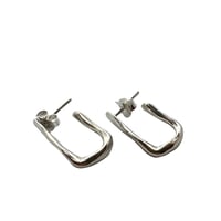 Image 4 of Mae Small hoop earrings