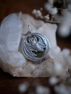 Image of NYX { MOSS AGATE }