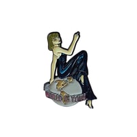 Elvira Pin "The World is Yours"