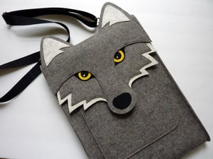 Image of Wolf MacBook Pro 13" case - Felt bag