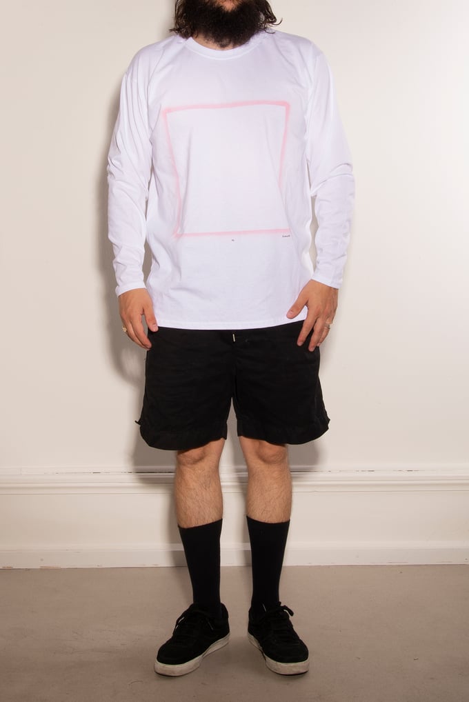 Image of by Zukunft - „a rosy Zukunft“- Airbrush Longsleeve