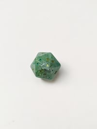 Image 1 of Meadow Mist Lucky Star 22mm D20 Single