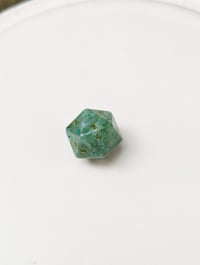 Image 2 of Meadow Mist Lucky Star 22mm D20 Single