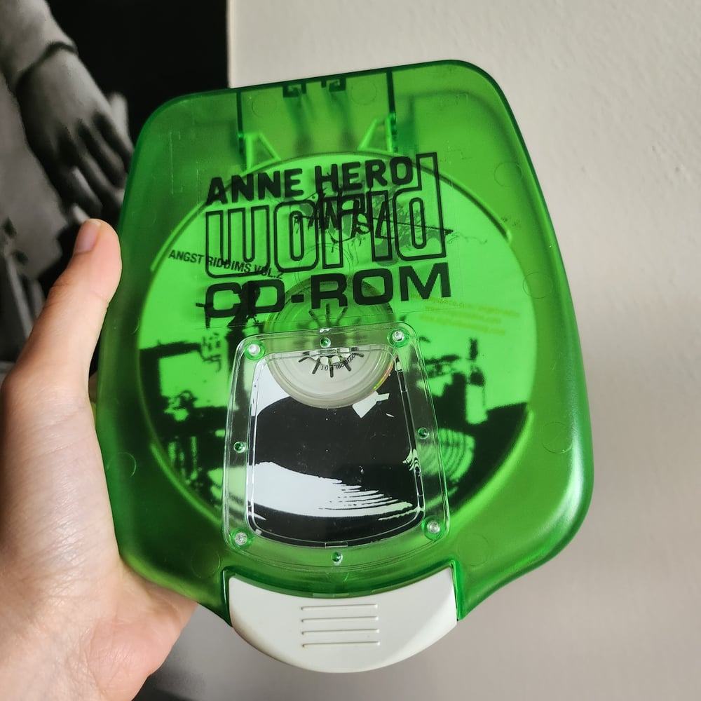 anne hero CD-ROM sticker | Anne Hero