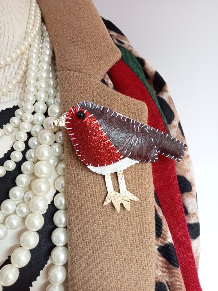 Image of Robin Christmas Brooch