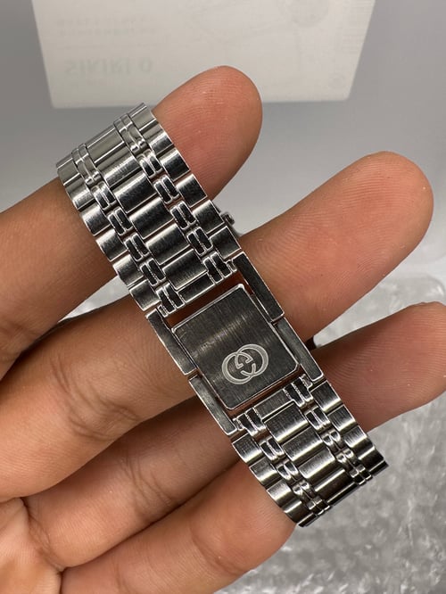 Image of Vintage 1994 Gucci Stainless Steel 9100M (Black Dial)