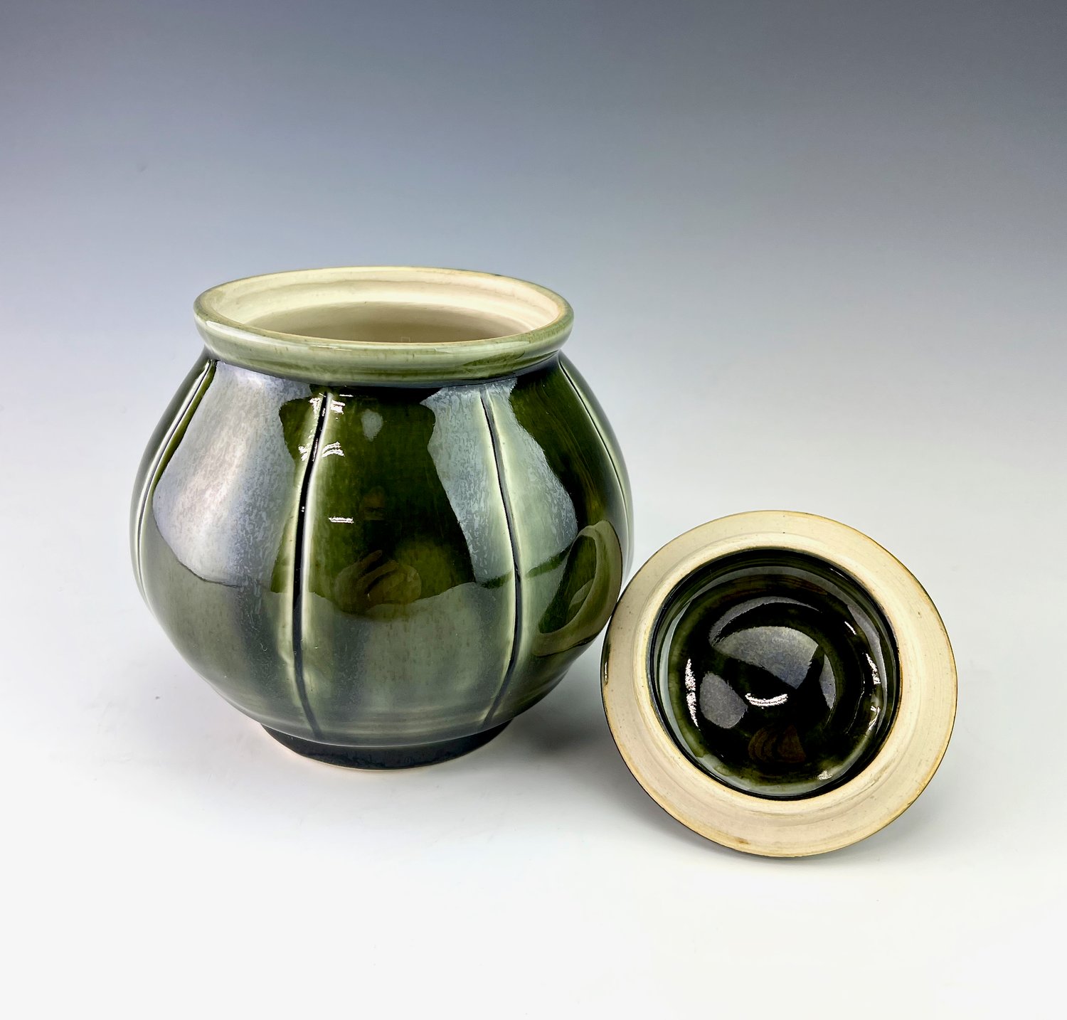 Image of Sugar Bowl, Textured w/lid (CDGC)