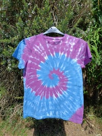 Age 15 unisex purple & aqua spiral T 