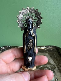 Image 1 of La Niña Negra