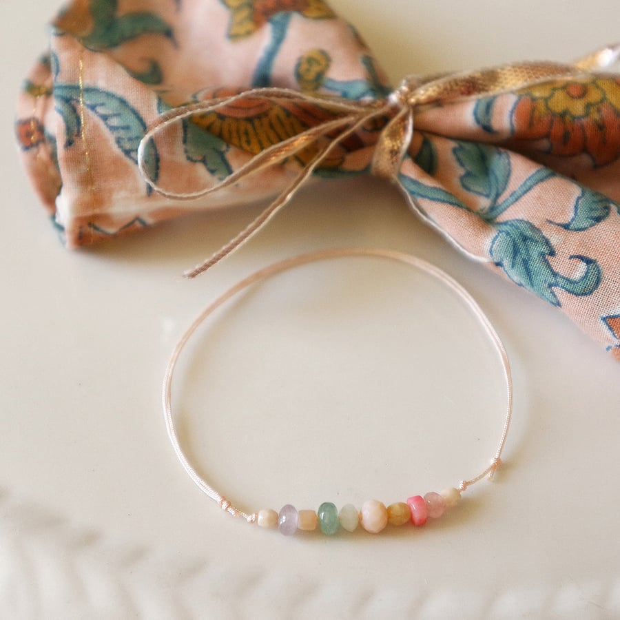 Image of Bracelet porte-bonheur rainbow 