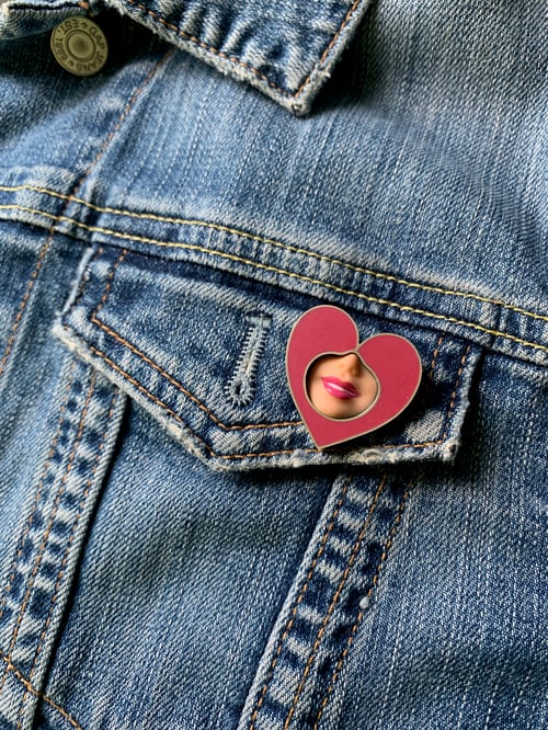 Image of Smile Heart Pin - 5