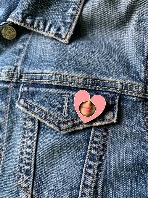 Image of Smile Heart Pin - 4