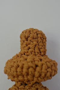 Image 3 of crochet vase sculpture nr4