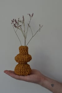 Image 5 of crochet vase sculpture nr4