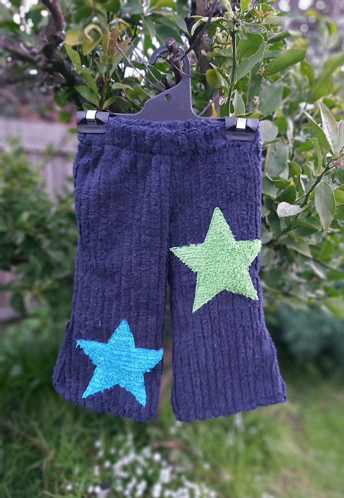 Image of Kids Star pants - navy with lime and bleu stars