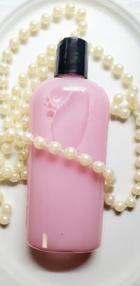 Image 1 of Pearlz Feminine Wash (Elderberry & Oats)