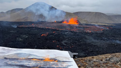 Image of Original Painting - "Le volcan Fagradalsfjall" - Islande - 35x50,5 cm