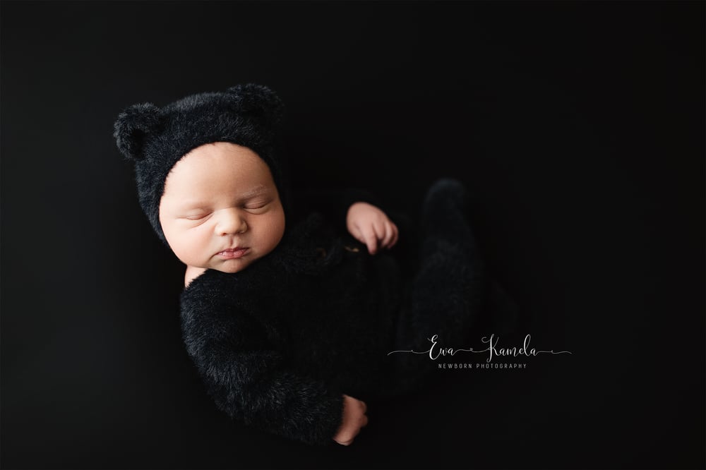 Image of **DEPOSIT ONLY** NEWBORN SESSION