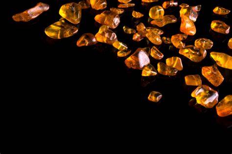 Image of BLACK LINEN AMBER