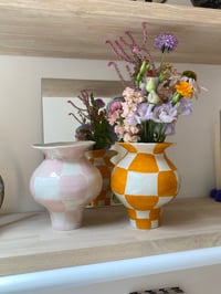 Image of Vase à damiers rose poudré