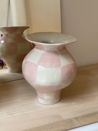 Image of Vase à damiers rose poudré