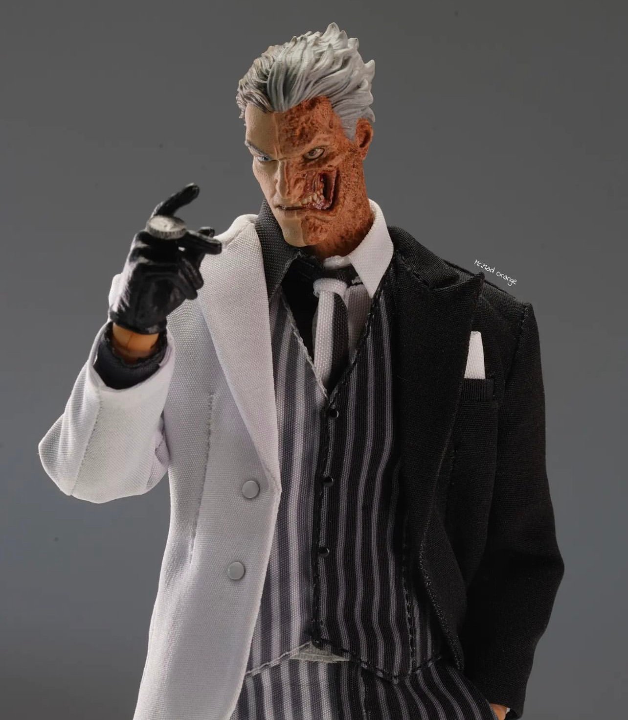 Two-Face Mezco One deals 12 figure