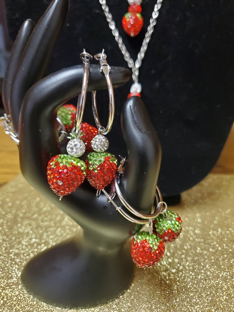 Image of STRAWBERRY earrings 