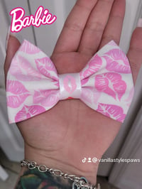 Image 1 of Pink Lips bow 💋 