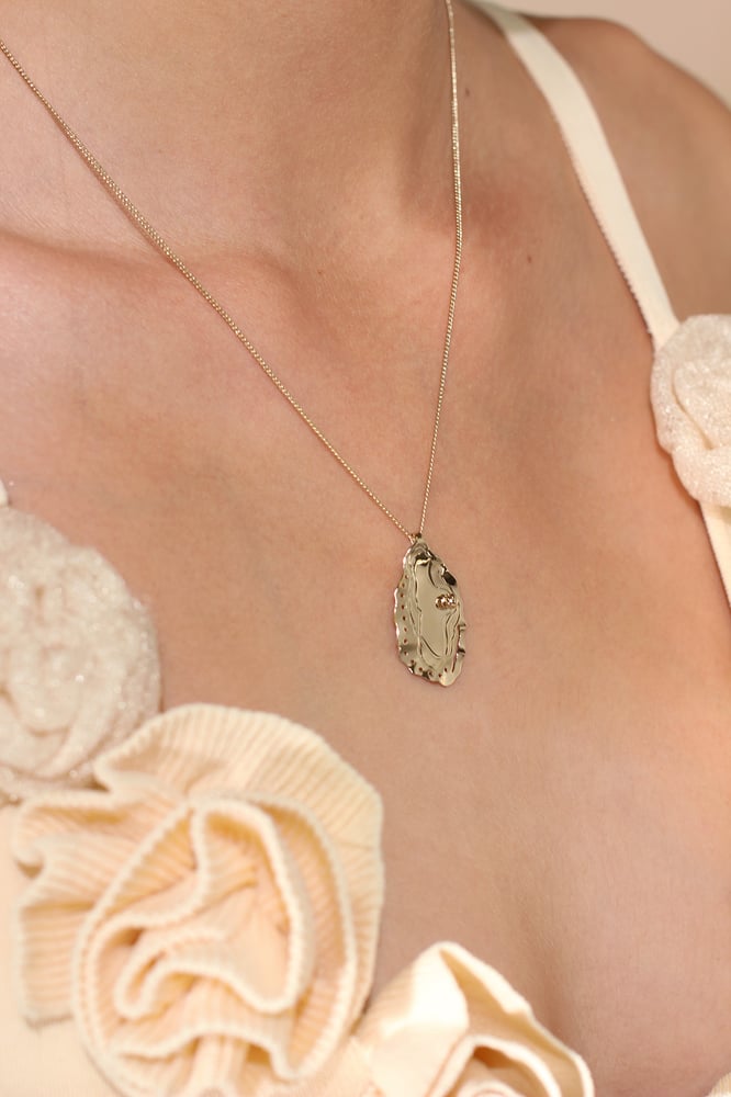 Image of HUITRE // OYSTER - COLLIER S  //  NECKLACE S 