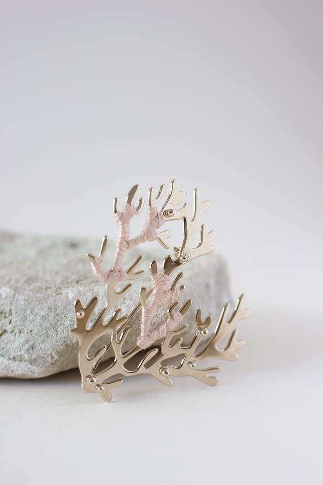 Image of CORAIL BLANC // WHITE CORAL - BROCHE // BROOCH XL 