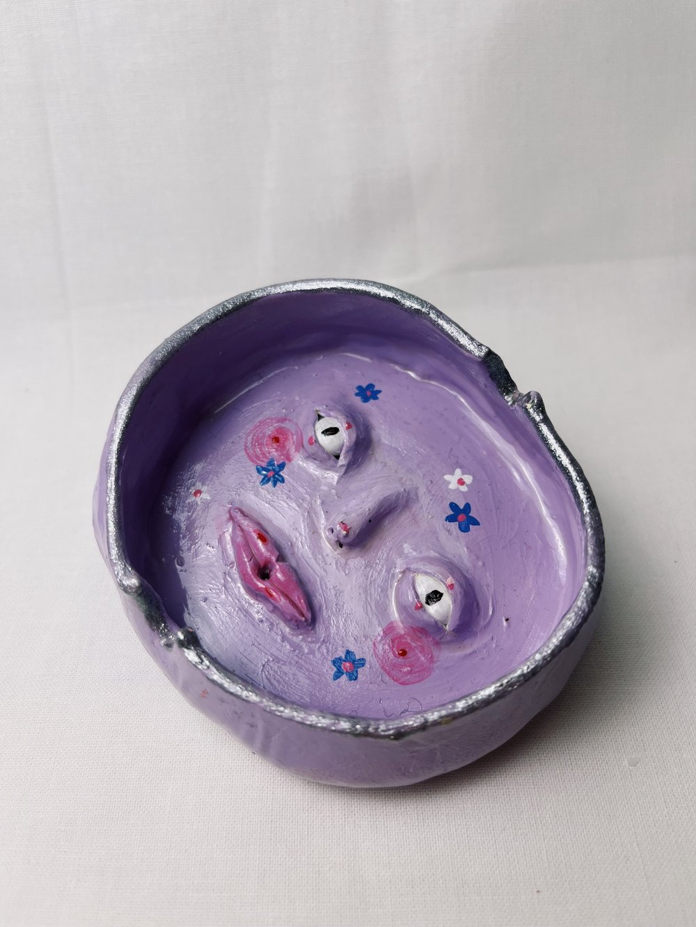 Image of FLOWER ashtray