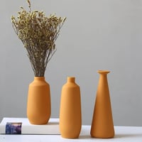 Image 4 of Minimalistic Ceramic Vase Set