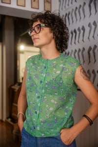 Image 2 of Camicia verde a fiori