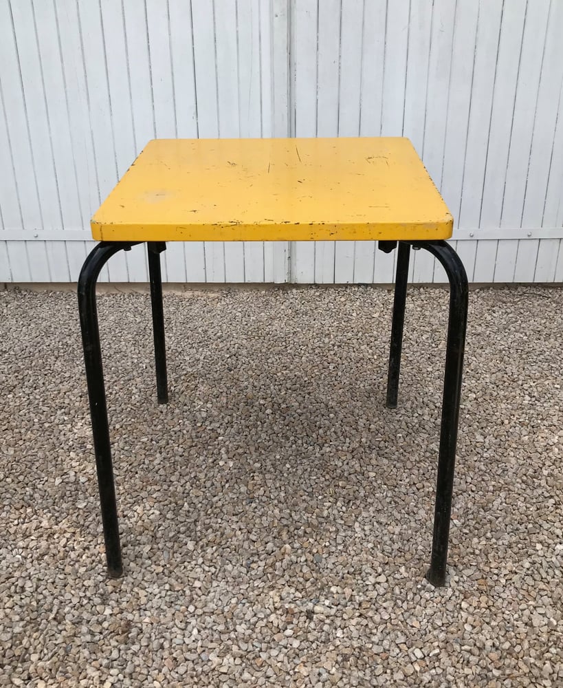Image of Tables carrées Tolix